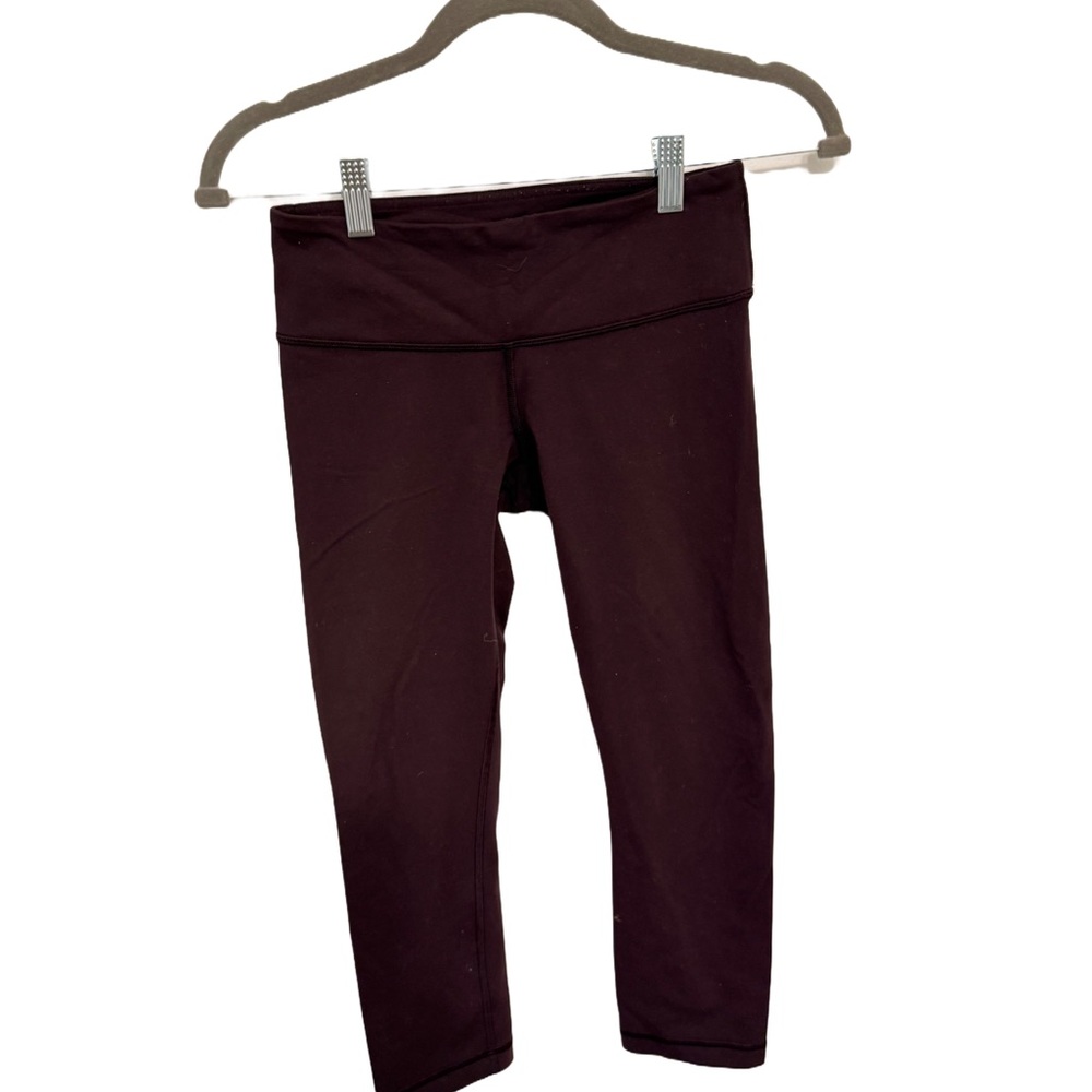 Lululemon Athletica Dark Purple Cropped Leggings